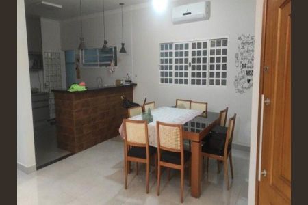 6_photo/94b9c0eb47.1d0d827e26d2d819-ATLAS-7e041c5a-4f2a-4143-b1e8-c36ee7a1faf4.jpg de casa à venda com 3 quartos, 154m² em Pq Res C Portinari, Ribeirão Preto