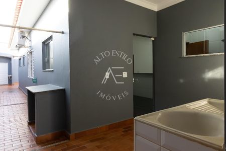 36_photo/94b9c0ed33.82be18ad98973cde-ATLAS-9bab824d-4b20-47b2-b79e-1f308a7fc389.jpg de casa à venda com 3 quartos, 336m² em Parque Residencial Candido Portinari, Ribeirão Preto