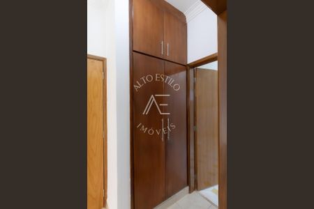 6_photo/94b9c0ed33.82be18ad98973cde-ATLAS-a9f0efec-9885-4b25-b11b-7a5fd3bb4e59.jpg de casa à venda com 3 quartos, 336m² em Parque Residencial Candido Portinari, Ribeirão Preto