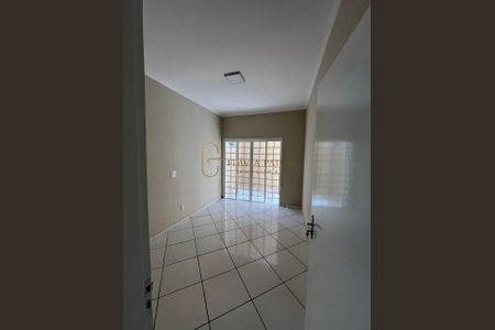 21_photo/94b9c0f223.3714cccd63f8fe2d-ATLAS-9ad0e820-63a1-4f60-9a26-8d4c8a20da50.jpg de casa à venda com 3 quartos, 178m² em Parque Residencial Candido Portinari, Ribeirão Preto