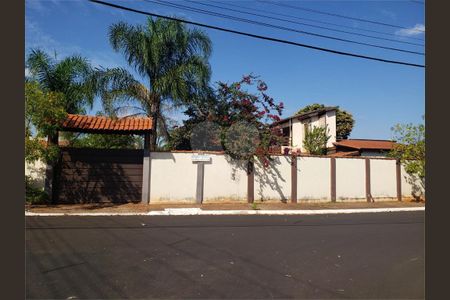 10_photo/94b9c0f2d7.0f6a0b78760eb162-ATLAS-e2aa172b-5b68-4596-b3bc-de87d01f8b16.jpg de casa à venda com 3 quartos, 235m² em Jardim Ouro Branco, Ribeirão Preto