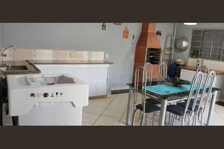 32_photo/94b9c0f2f3.f702c995f8392ec9-ATLAS-818ce008-67be-4565-ab27-ec2ce7f6235d.jpg de casa à venda com 2 quartos, 171m² em Parque Residencial Candido Portinari, Ribeirão Preto