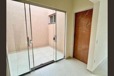 12_photo/94b9c12773.b213041e6d1df582-ATLAS-225fb4f2-b3de-4e6f-97a5-68c5c48a20a1.jpg de casa à venda com 2 quartos, 73m² em Jardim Ângelo Jurca, Ribeirão Preto