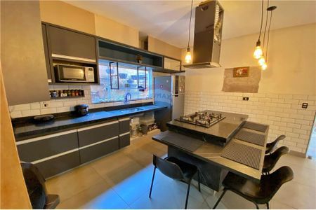 31_photo/94b9c73b2f.e2451d589f4ca2b2-ATLAS-17004151-b3f6-44d4-a7b4-deb86401cfd2.jpg de casa à venda com 4 quartos, 166m² em Parque dos Lagos, Ribeirão Preto