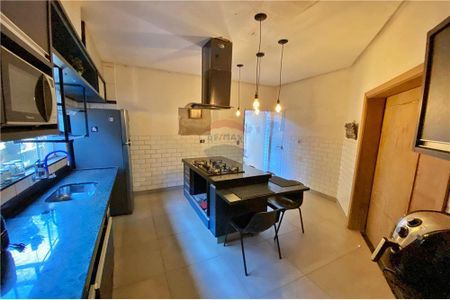 12_photo/94b9c73b2f.e2451d589f4ca2b2-ATLAS-6f4831b8-1b08-4c4d-adef-09a776152a43.jpg de casa à venda com 4 quartos, 166m² em Parque dos Lagos, Ribeirão Preto