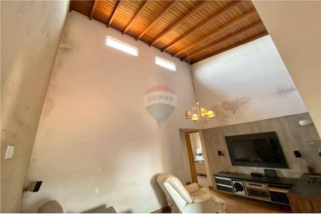 36_photo/94b9c73b2f.e2451d589f4ca2b2-ATLAS-8fd8769f-7ead-4b5e-8bf7-7b7ef72f3fe2.jpg de casa à venda com 4 quartos, 166m² em Parque dos Lagos, Ribeirão Preto