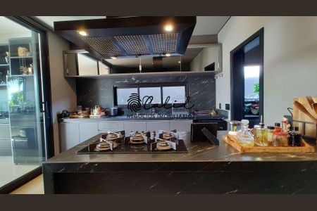 24_photo/94b9c80137.7489ecd906a7a32f-ATLAS-9ff0b737-cfe2-4b2d-9e4f-91a4c6e65e0e.jpg de casa à venda com 3 quartos, 310m² em Alto do Castelo, Ribeirão Preto