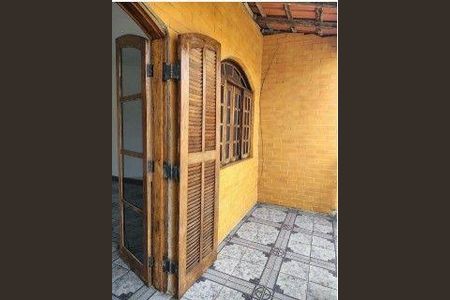 3_photo/94c5f50e6b.fe96b63aec789ef1-ATLAS-6ef7afef-c267-4026-9d8d-33c55f41a277.jpg de casa à venda com 3 quartos, 185m² em Jardim Maria Antônia Prado, Sorocaba