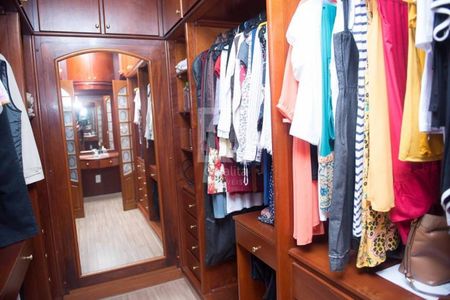 1_photo/94c5f511b9.88dcffa138285222-ATLAS-0f45464b-e7c8-401d-add8-975ee62107e8.jpg de casa à venda com 4 quartos, 697m² em Vila Formosa, Sorocaba