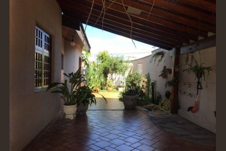 49_photo/94c89a1fcd.f38e38137a2159e3-ATLAS-a15bf3a8-eba4-4c17-b96f-e534d513e6f7.jpg de casa à venda com 3 quartos, 241m² em Vila Nossa Senhora de Fatima, Americana