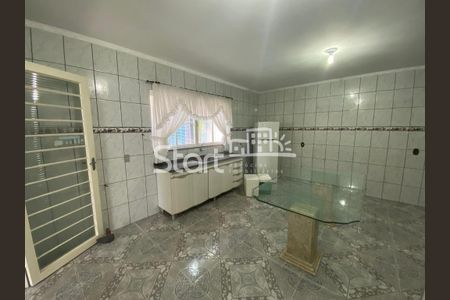 7_photo/94c8b62f0b.c3b9fb60c1df5c5a-ATLAS-62658602-e97f-45ea-8b4e-ffa8232eb8e9.jpg de casa à venda com 3 quartos, 290m² em Jardim Mercedes, Campinas