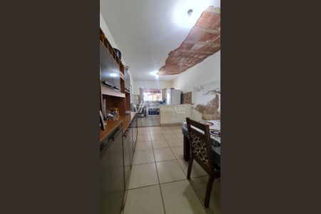 13_photo/94c8b63e61.a095ebe9a9b9d05b-ATLAS-20d46310-2d99-4976-aa44-bfe0275757f1.jpg de casa à venda com 3 quartos, 90m² em Parque Dom Pedro II, Campinas
