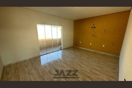 8_photo/94c8b63e77.df2406aa61ba3211-ATLAS-ea54ee59-0915-40c8-9335-82898e099313.jpg de casa de condomínio à venda com 3 quartos, 210m² em Parque Dom Pedro II, Campinas