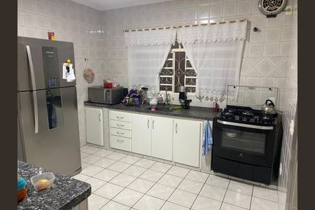 5_photo/94c8b85ca3.4b1885837c1b9428-ATLAS-a3ce4bdf-0146-40ea-bf0f-226285a3e0ba.jpg de casa à venda com 3 quartos, 155m² em Parque São Jorge, Campinas