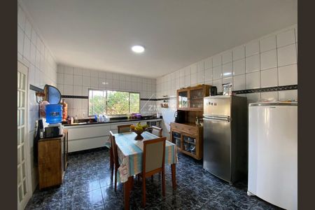 10_photo/94c8b86a73.cef17660cfa7d457-ATLAS-6559f362-756a-4494-a71f-4e78b4e50811.jpg de casa à venda com 2 quartos, 280m² em Parque São Jorge, Campinas