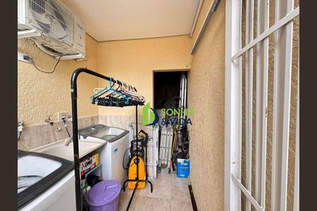 4_photo/94c8b89c0f.b60f5a7682bed42c-ATLAS-0c694559-1a94-4fba-b7f7-709e444f5f39.jpg de casa à venda com 4 quartos, 126m² em Tres Marias, Campinas