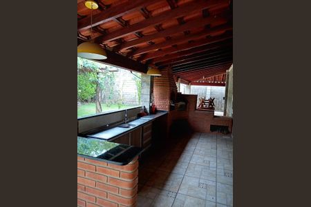 2_photo/94c8b9cd8b.f0d246bad4da1cd5-ATLAS-0b18317d-cffd-40ff-98f8-f382c939bbfb.jpg de casa à venda com 3 quartos, 350m² em Chácara Recanto da Colina Verde, Campinas