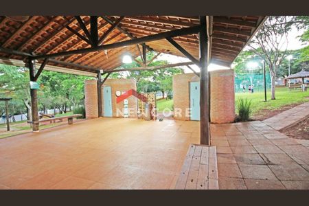 5_photo/94c8c0519b.f38e38137a2159e3-ATLAS-3aeeb11e-2b33-4090-aded-982352c9d167.jpg de casa de condomínio à venda com 3 quartos, 261m² em Residencial Paineiras, Campinas