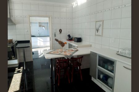 28_photo/94c8c10e09.2f15d505e37c7ac5-ATLAS-4a429727-2c32-4c72-b6d7-baef7d2e8294.jpg de casa à venda com 5 quartos, 270m² em Jardim do Sol, Campinas