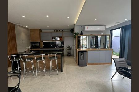 5_photo/94c8c116dd.04a823dc9d4d949a-ATLAS-46c11bcc-8dc7-4f23-9276-63dcba51b1e3.jpg de casa à venda com 3 quartos, 306m² em Residencial Barão do Café, Campinas