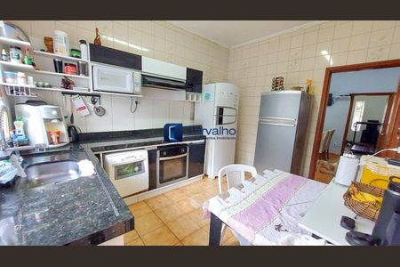 4_photo/94c8c12b7d.2f15d505e37c7ac5-ATLAS-967a5dea-71e8-4978-9d3b-491d502bcd72.jpg de casa à venda com 4 quartos, 210m² em Jardim America, Campinas