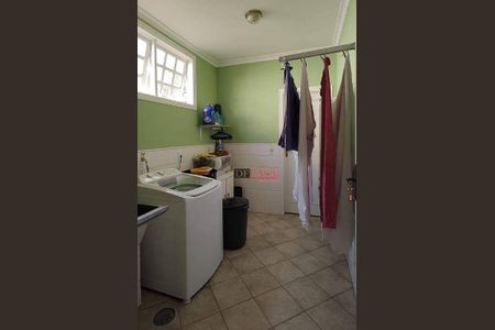 6_photo/94c8c141c1.5cacb5cd1a05b02e-ATLAS-5bda246e-04e0-4901-86ef-c9902ec2fb10.jpg de casa à venda com 3 quartos, 265m² em Cidade Universitária, Campinas