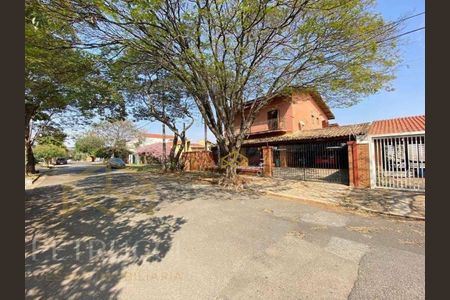 37_photo/94c8c1444f.d06bcbdeb4629d45-ATLAS-5fd6b305-994f-474a-9153-84e2e1de5bc1.jpg de casa à venda com 5 quartos, 421m² em Cidade Universitária, Campinas