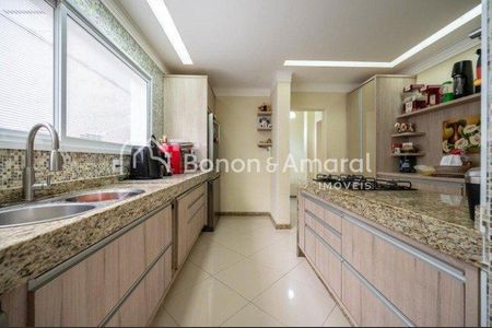 2_photo/94c8c1a565.07f1f41a0adf1284-ATLAS-ae91b0bb-a120-4cbd-a25a-d0d2fb0693e9.jpg de casa de condomínio à venda com 3 quartos, 320m² em Barão Geraldo, Campinas