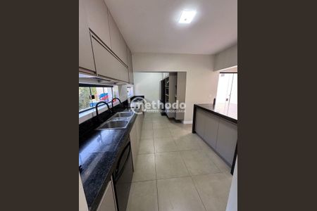 4_photo/94c8c21a8d.ceff8192393c33de-ATLAS-5029d96c-e5d3-4ff8-a03b-4f152a9c56dc.jpg de casa à venda com 4 quartos, 380m² em Bosque das Palmeiras, Campinas