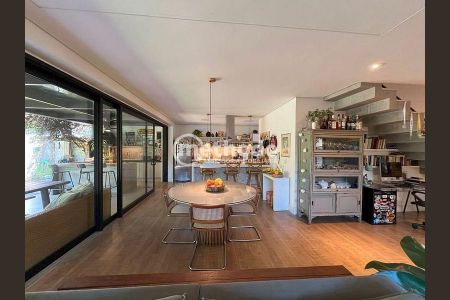 2_photo/94c8c380ad.7a69ff73eb43ff8d-ATLAS-d86150a1-64da-48cb-a5f4-6f00786506a3.jpg de casa à venda com 3 quartos, 250m² em Parque Xangrilá, Campinas