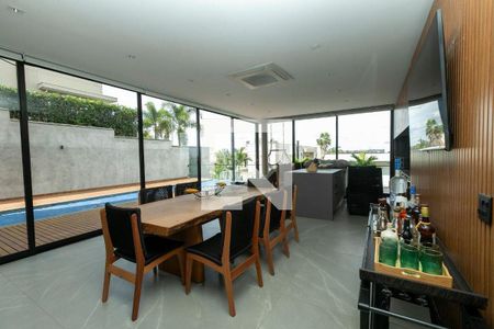 5_photo/94c8c4579b.4bd2615f33144f40-ATLAS-713b7ac1-b39b-4365-bbc9-52d4bab7012c.jpg de casa à venda com 4 quartos, 421m² em Mont Blanc Résidence, Campinas
