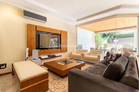 10_photo/94c8c45e4f.ceff8192393c33de-ATLAS-8ec3a7e5-e781-4365-938b-9d2e7e6dc183.jpg de casa à venda com 4 quartos, 400m² em Loteamento Alphaville Campinas, Campinas