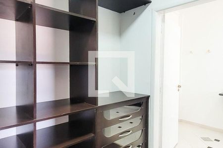 44_photo/94c8c466d9.5b63f18bcccc212e-ATLAS-a6460b27-0cc4-480c-a5d6-4d590db6ea14.jpg de casa à venda com 5 quartos, 410m² em Loteamento Alphaville Campinas, Campinas