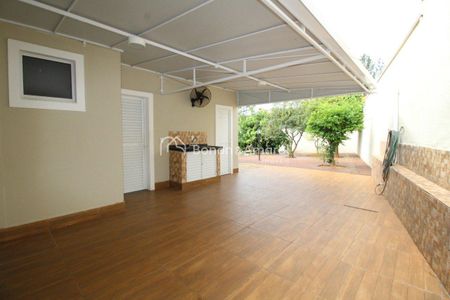 2_photo/94c8c48aaf.dc2bbfd1682f3afb-ATLAS-5302468d-a3de-4d6a-bde7-a44f434f454d.jpg de casa à venda com 3 quartos, 330m² em Loteamento Alphaville Campinas, Campinas