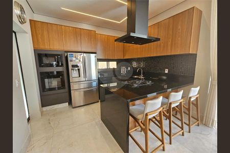 3_photo/94c8c49183.74a96c0b2c4b8c29-ATLAS-d3dcf97f-d3fb-4774-86b9-9875200fbbd2.jpg de casa de condomínio à venda com 3 quartos, 311m² em Residencial Parque dos Alecrins, Campinas