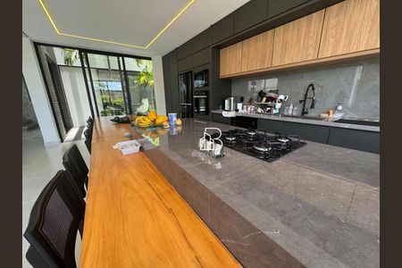 13_photo/94c8c49271.c54d8ccd00eda198-ATLAS-5efc3bf8-ecba-4d50-bb20-97d7c742f772.jpg de casa à venda com 3 quartos, 289m² em Parque dos Pomares, Campinas