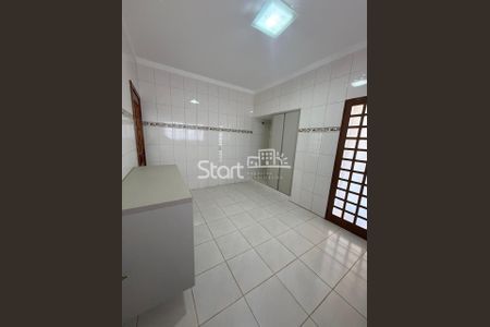 27_photo/94c8c4a525.4930ce0f73cbe53b-ATLAS-c5f8021c-c676-4ed7-86b6-66da765c26ca.jpg de casa para alugar com 4 quartos, 392m² em Recanto dos Dourados, Campinas