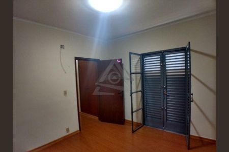 5_photo/94c8c58e9b.dc8bbd111761e841-ATLAS-352413b6-7159-4eea-a7a4-c1cab5b016a2.jpg de casa à venda com 3 quartos, 236m² em Jardim Conceição, Campinas