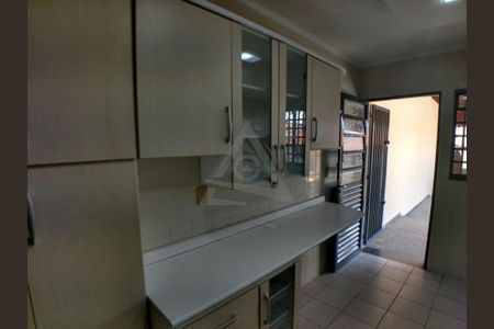 4_photo/94c8c58e9b.dc8bbd111761e841-ATLAS-9f36fcda-4e68-4f26-b7b4-f27a10cd2628.jpg de casa à venda com 3 quartos, 236m² em Jardim Conceição, Campinas