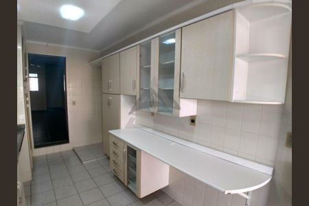 11_photo/94c8c58e9b.dc8bbd111761e841-ATLAS-a55925ee-b6ed-4214-8ef3-f03ce942d4c6.jpg de casa à venda com 3 quartos, 236m² em Jardim Conceição, Campinas