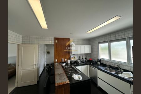 37_photo/94c8c59b73.15f4a19d538e62fb-ATLAS-6d5027ee-9404-43ef-a518-1bc4fd42c8d5.jpg de apartamento para alugar com 4 quartos, 233m² em Jardim Madalena, Campinas