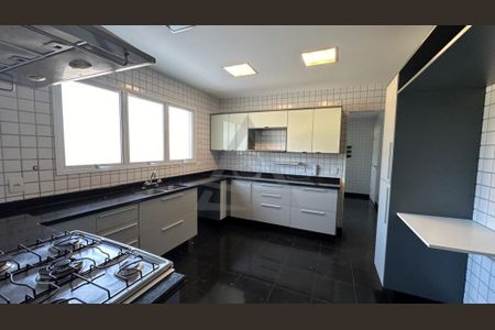 11_photo/94c8c59bed.d41ccc6539b5b4b0-ATLAS-1e0f8ecd-3ae0-408c-8bd0-0c2a2a96c2ed.jpg de apartamento para alugar com 3 quartos, 241m² em Jardim Madalena, Campinas