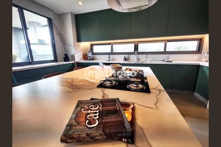 14_photo/94c8c5a049.ceff8192393c33de-ATLAS-745cf772-711d-44f2-8773-4f8e1e9e72fd.jpg de casa de condomínio à venda com 3 quartos, 413m² em Alphaville Dom Pedro, Campinas