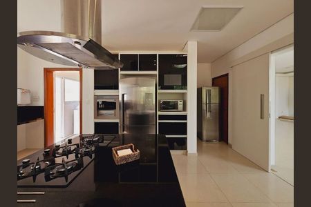 59_photo/94c8c5a08f.732b7fd8aaa5f07d-ATLAS-60e55180-e694-4611-bd86-fd0f3b9921a1.jpg de casa de condomínio para alugar com 4 quartos, 509m² em Campinas, Campinas