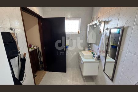 17_photo/94c8c5b9cd.aa0f063c1fd7eb53-ATLAS-9f48a754-8f9b-4978-a9e5-108fd7a3e1cc.jpg de casa à venda com 5 quartos, 259m² em Jardim Santana, Campinas