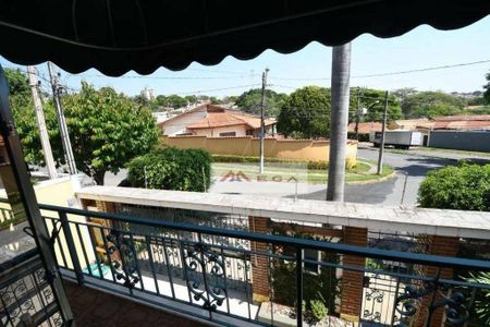 3_photo/94c8c5c003.7f2037a8af6651bb-ATLAS-44772fa4-e180-4acc-8495-e1784ba9f18f.jpg de casa à venda com 3 quartos, 270m² em Parque São Quirino, Campinas