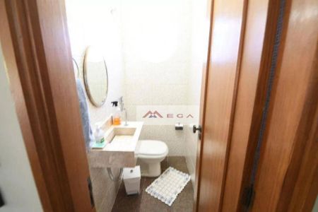 6_photo/94c8c5c003.7f2037a8af6651bb-ATLAS-491293a3-2186-4cdc-b838-b2ff0c579b7b.jpg de casa à venda com 3 quartos, 270m² em Parque São Quirino, Campinas