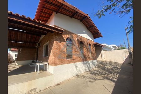 3_photo/94c8c5c11f.6fa24c30896ad7dc-ATLAS-1ea55237-c750-43e3-b25b-b779d2e14638.jpg de casa à venda com 3 quartos, 233m² em Parque São Quirino, Campinas