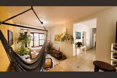 5_photo/94c8c5d4a7.81c488c884db3593-ATLAS-57a5d825-0a5a-4a70-8775-8d77dffd3aad.jpg de casa à venda com 5 quartos, 240m² em Parque das Flores, Campinas