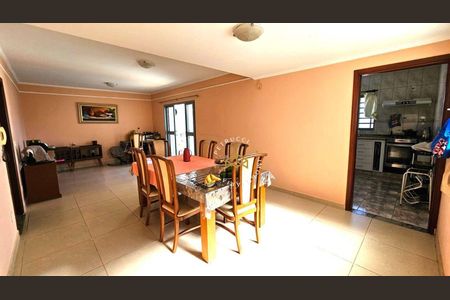 12_photo/94c8c5d4b7.b97e5155b655af4b-ATLAS-6ac99a39-6dcc-4e93-8086-8a256698f7f5.jpg de casa à venda com 3 quartos, 308m² em Parque das Flores, Campinas